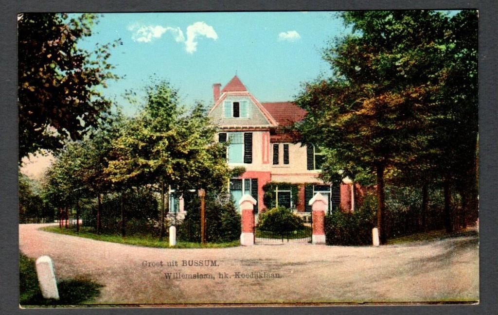 Oude Ansicht - Bussum - Willemslaan hk. Koedijklaan - NH., Ophalen of Verzenden, 1940 tot 1960, Ongelopen, Noord-Holland