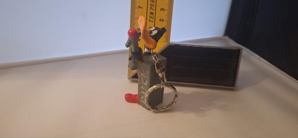 Daffy duck poppetje sleutelhanger warner bros uit 1998(21.5), ., Ophalen of Verzenden, Zo goed als nieuw, Hawaii