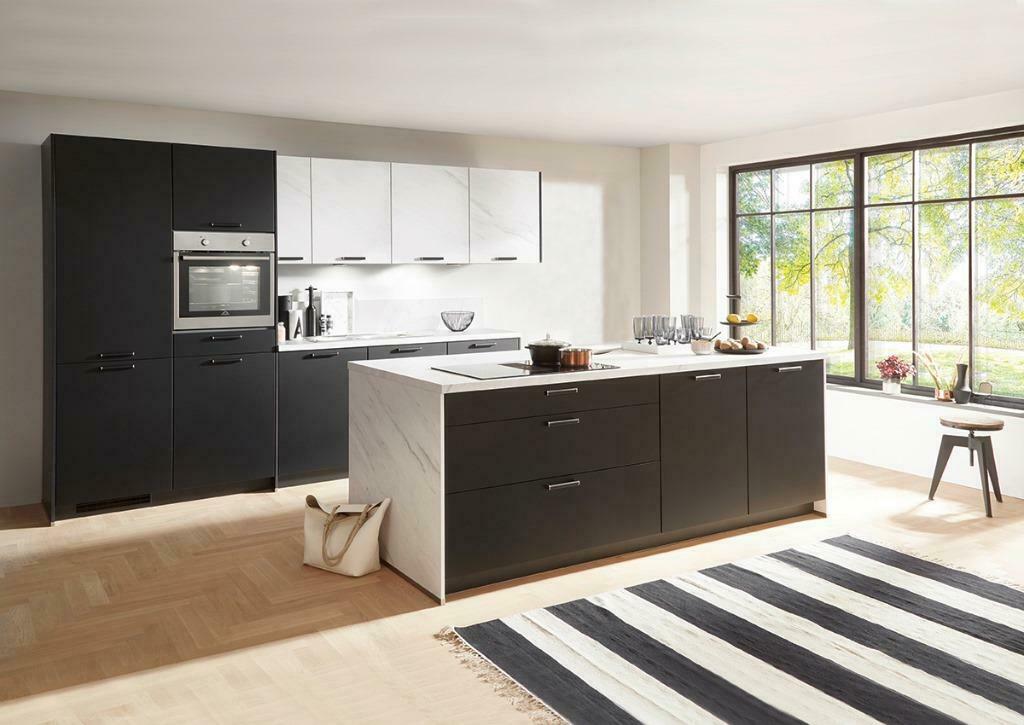 Mat zwarte keuken met kookeiland inclusief  BORA KOOKPLAAT, Ophalen, Zwart, Overige typen, Nieuw