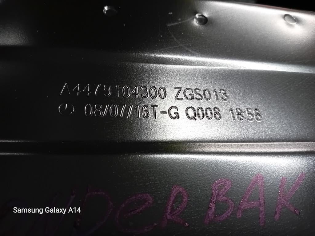 Onderbak Mercedes Vito W447 EQV V-Klasse Tourer, Ophalen, Nieuw, Voor, Mercedes-Benz