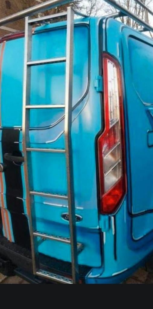 Ford transit custom trap achterdeur.