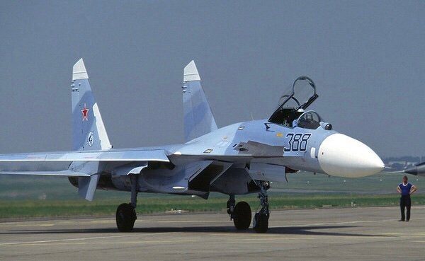 Hobby Master HA6003b | Sukhoi Su-27 Flanker B, Ophalen, Schaalmodel, Nieuw, Pilot Station