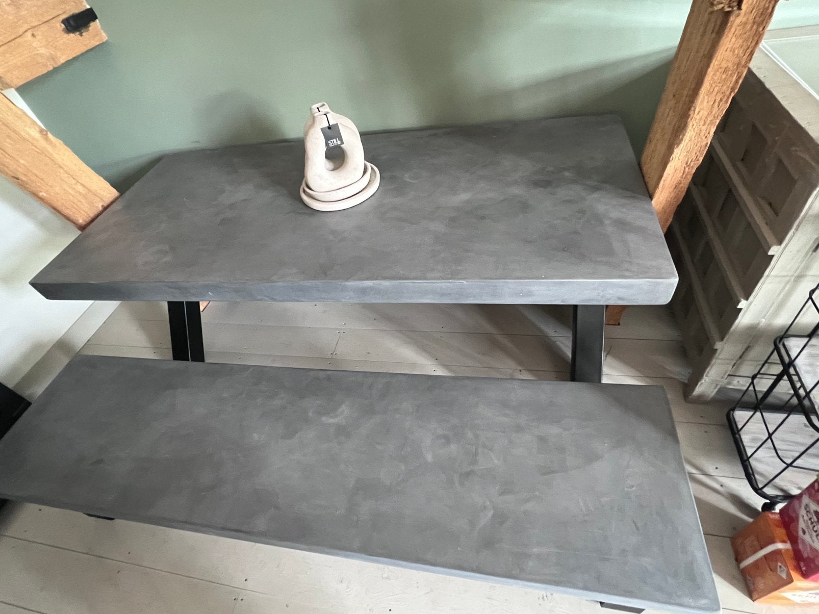 Betoncire tafel+bankje, Huis en Inrichting, Tafels | Eettafels, Ophalen, Gebruikt, Rechthoekig, 50 tot 100 cm