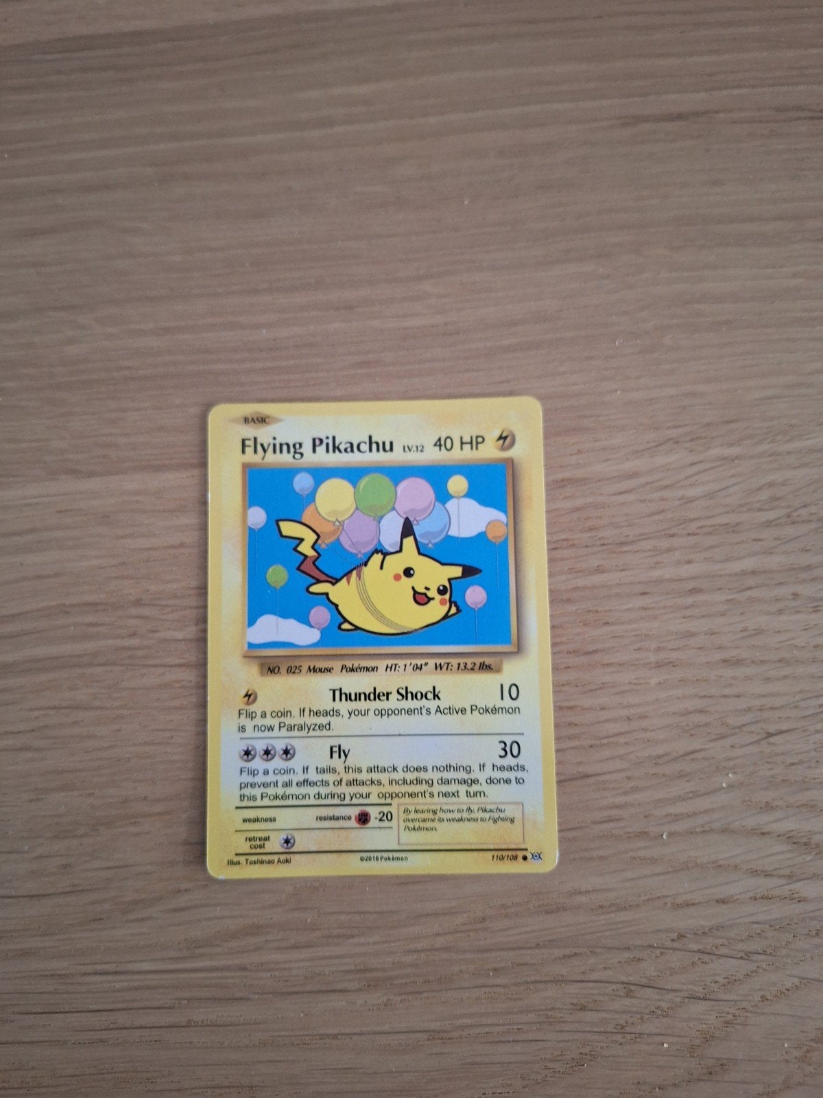 Flying Pikachu Pokémon kaart - Vintage, Ophalen of Verzenden, Gebruikt, Losse kaart