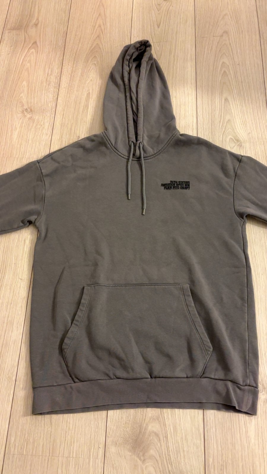 Grijze hoodie met print - Zo goed als nieuw, Kleding | Heren, Ophalen of Verzenden, Zo goed als nieuw
