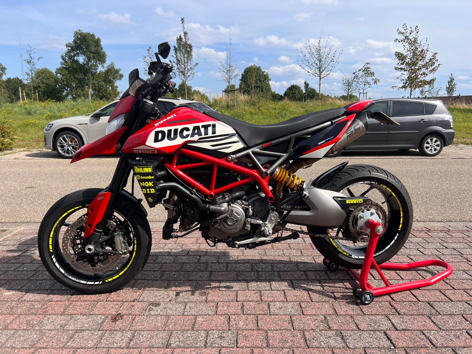 Ducati Hypermotard 950 | SC Project | Forged Carbon parts, Motoren, 950 cc, Motorrijbewijs A, Gebruikt, Particulier