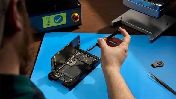Ipad lcd scherm batterij reparatie ook op locatie,  iphone, Ophalen of Verzenden, Zo goed als nieuw
