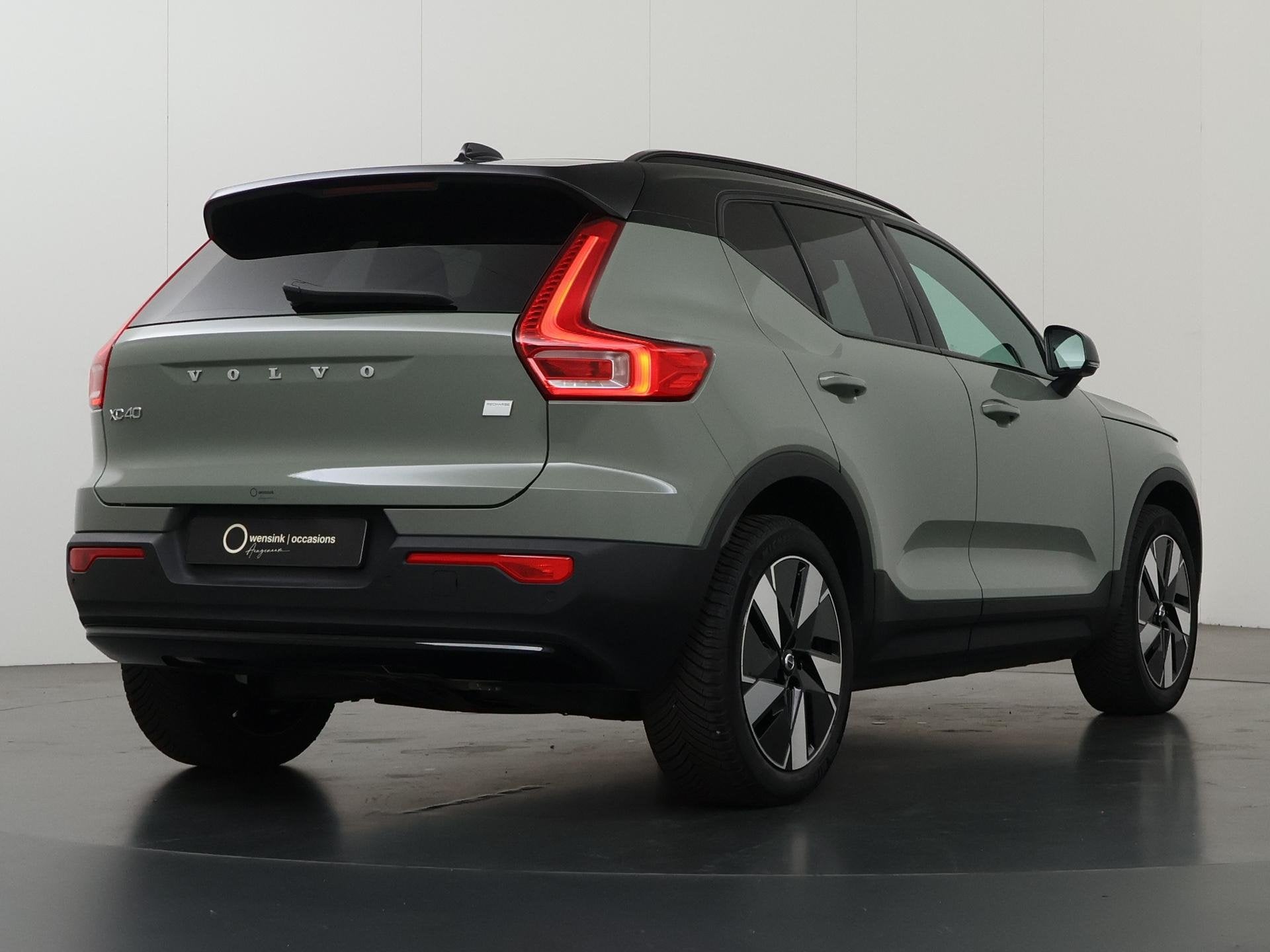 Volvo XC40 Single Motor Core 69 kWh | Navigatie | Stoelverwa, Auto's, Volvo, Automaat, Gebruikt, 420 min, SUV of Terreinwagen