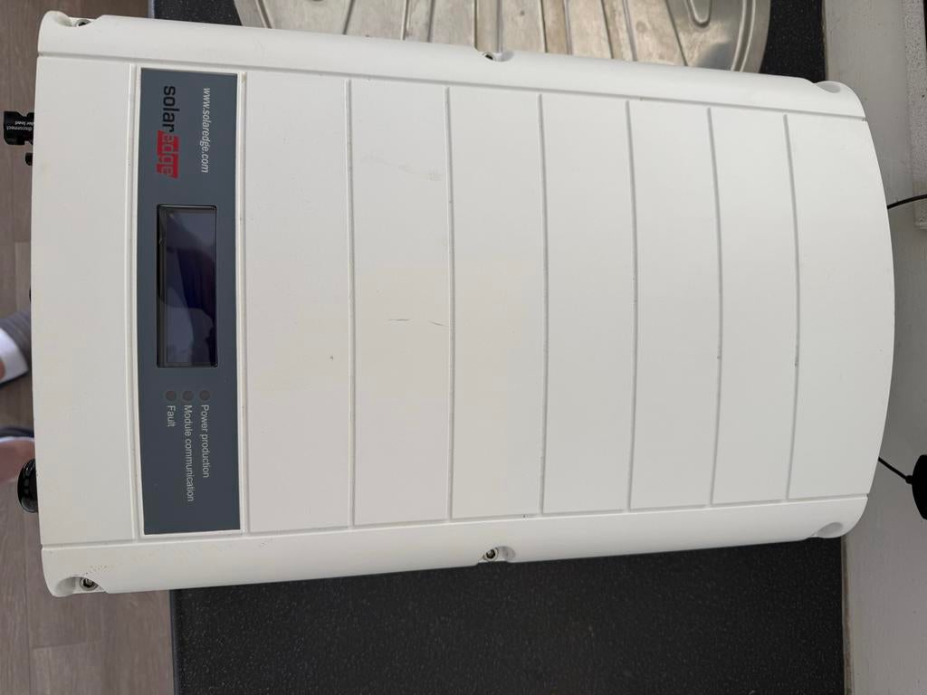 SolarEdge SE2200 omvormer incl. beugel, Doe-het-zelf en Verbouw, Zonnepanelen en Toebehoren, Ophalen, Zo goed als nieuw, Overige typen