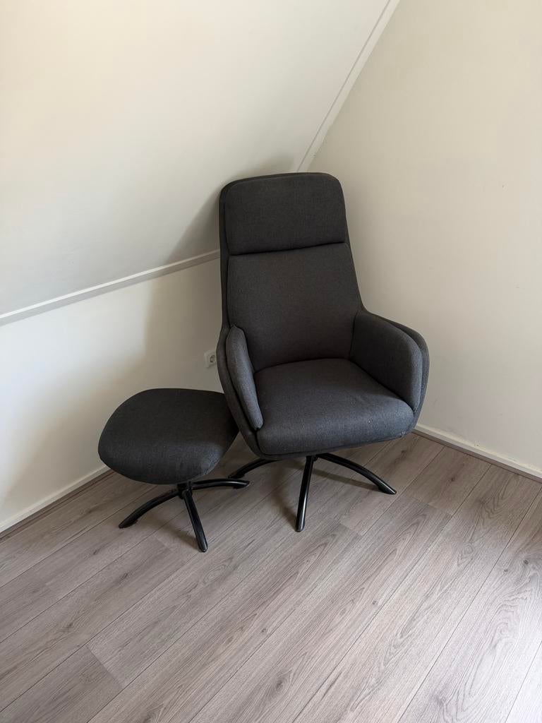 Nette stoel met voetenbankje, Ophalen, Gebruikt, 75 tot 100 cm, Stof