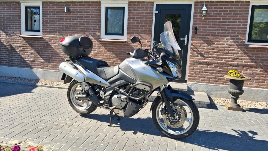 Suzuki DL 650 V-Strom - Klaar voor avontuur!, Motoren, 2 cilinders, Motorrijbewijs A, Gebruikt, Particulier