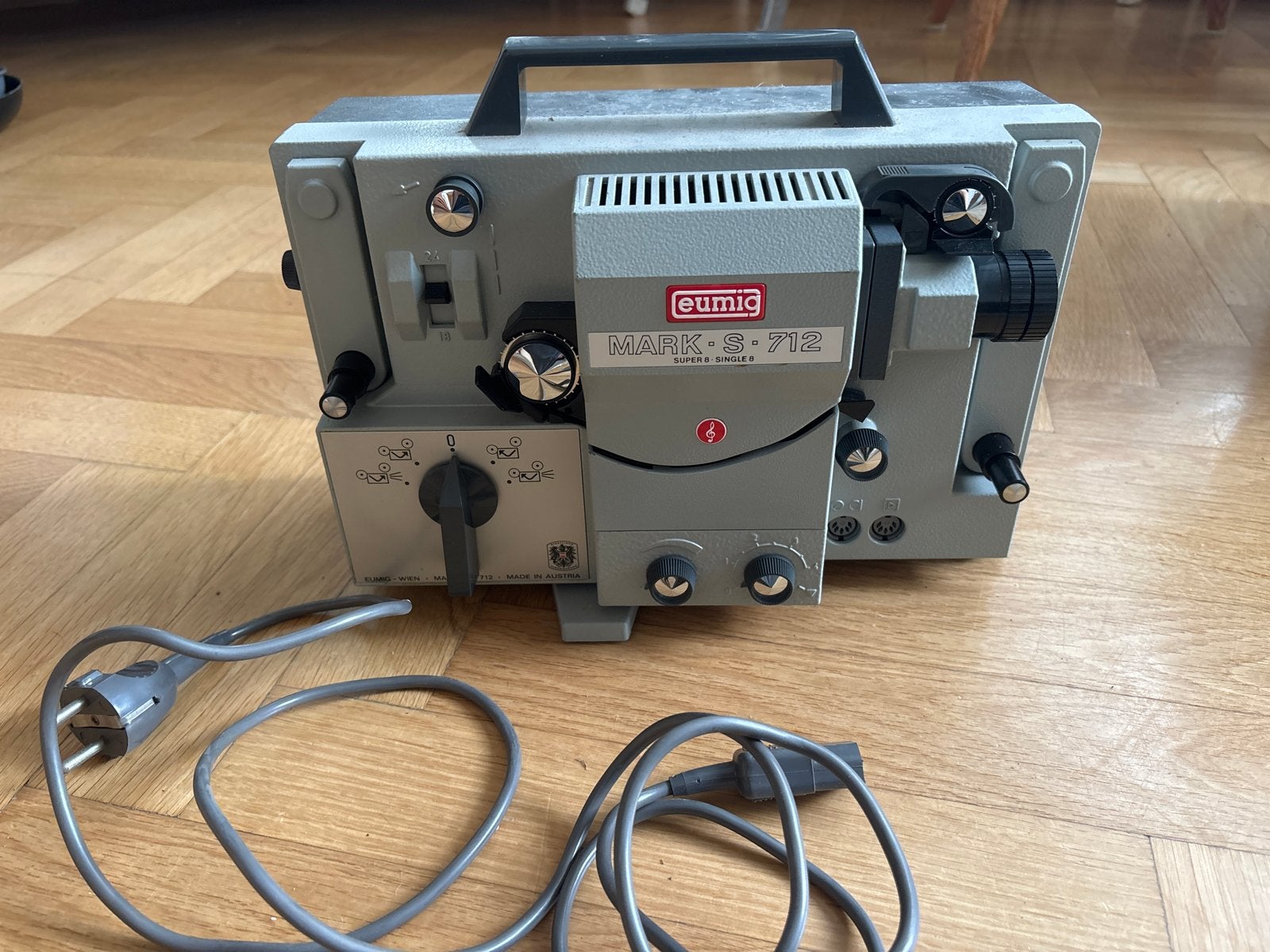 Eumig Mark S-712 Super 8 Single 8 Filmprojector, Ophalen, Gebruikt, Met scherm