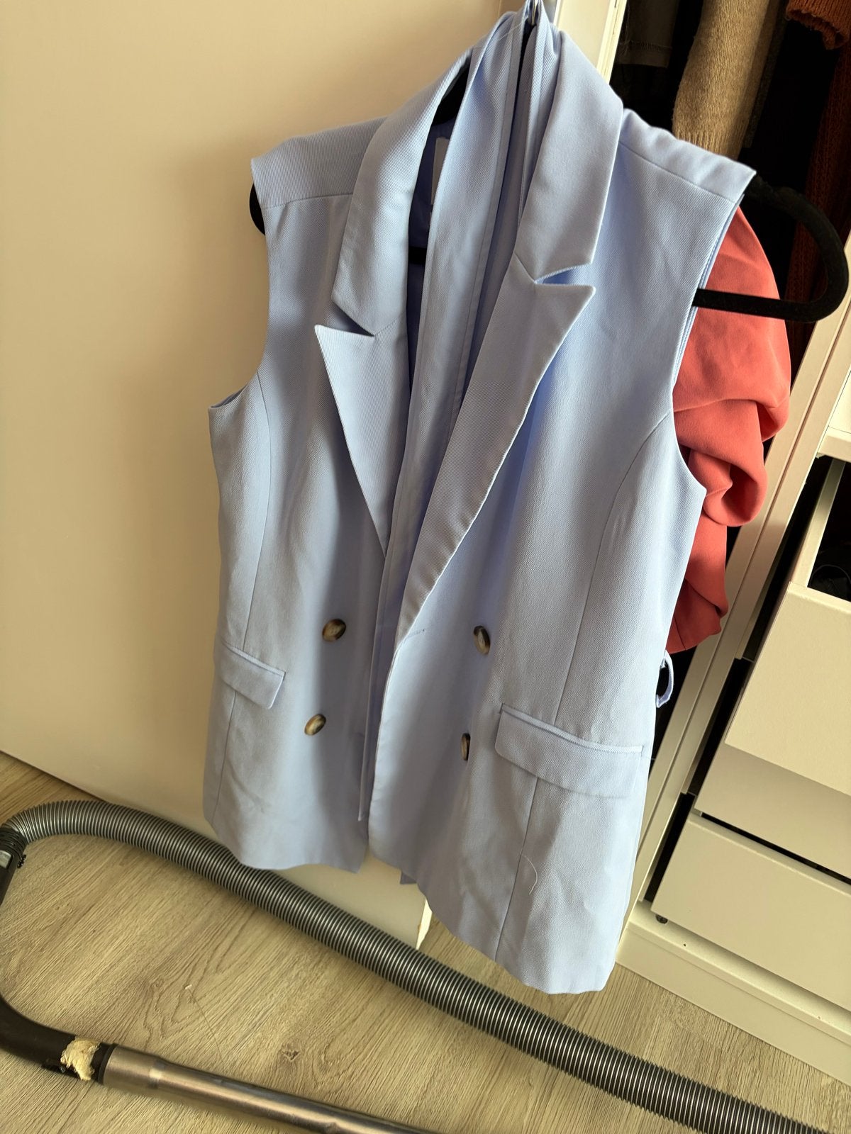 Lichtblauwe mouwloze blazer - Maat M, Ophalen of Verzenden, Zo goed als nieuw, Maat 38/40 (M), Blauw