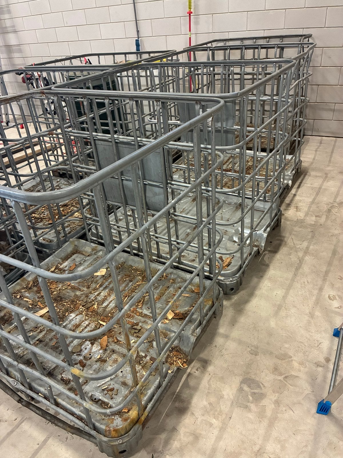 7 stuks IBC-containers / opslagbakken, Ophalen