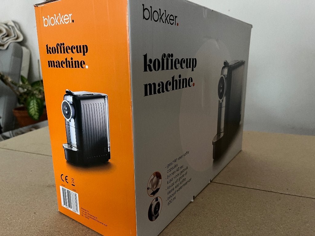 Blokker Koffiecupmachine Zwart (Nespresso Cups) in Doos, Ophalen of Verzenden, Zo goed als nieuw, Koffiemachine, Koffiepads en cups