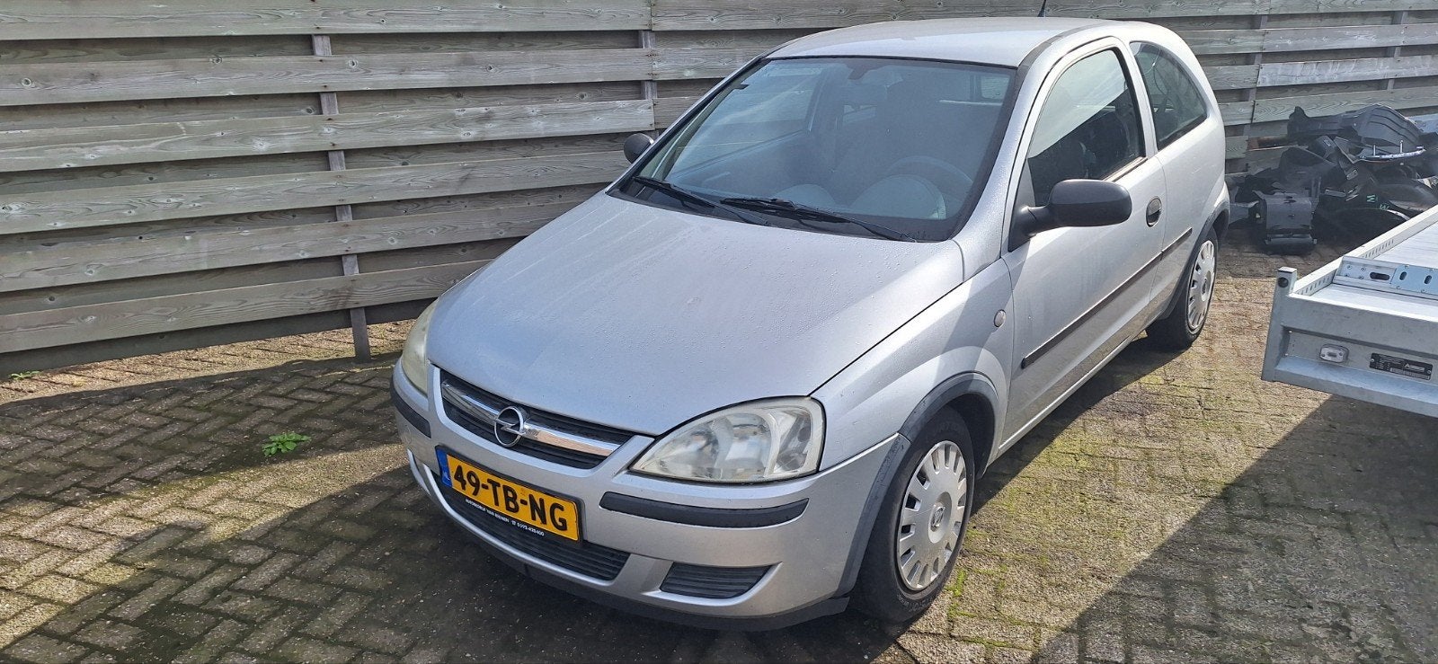 Opel Corsa 1.2 16V Twinport 3D 2006 Grijs, Voorwielaandrijving, 450 kg, 31 €/maand, 4 cilinders