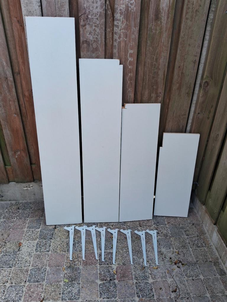 Diverse planken met dragers, Ophalen, Gebruikt