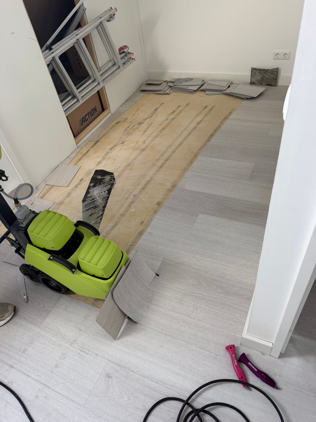 PVC of vloerbedekking laten verwijderen? Snel en vakkundig!