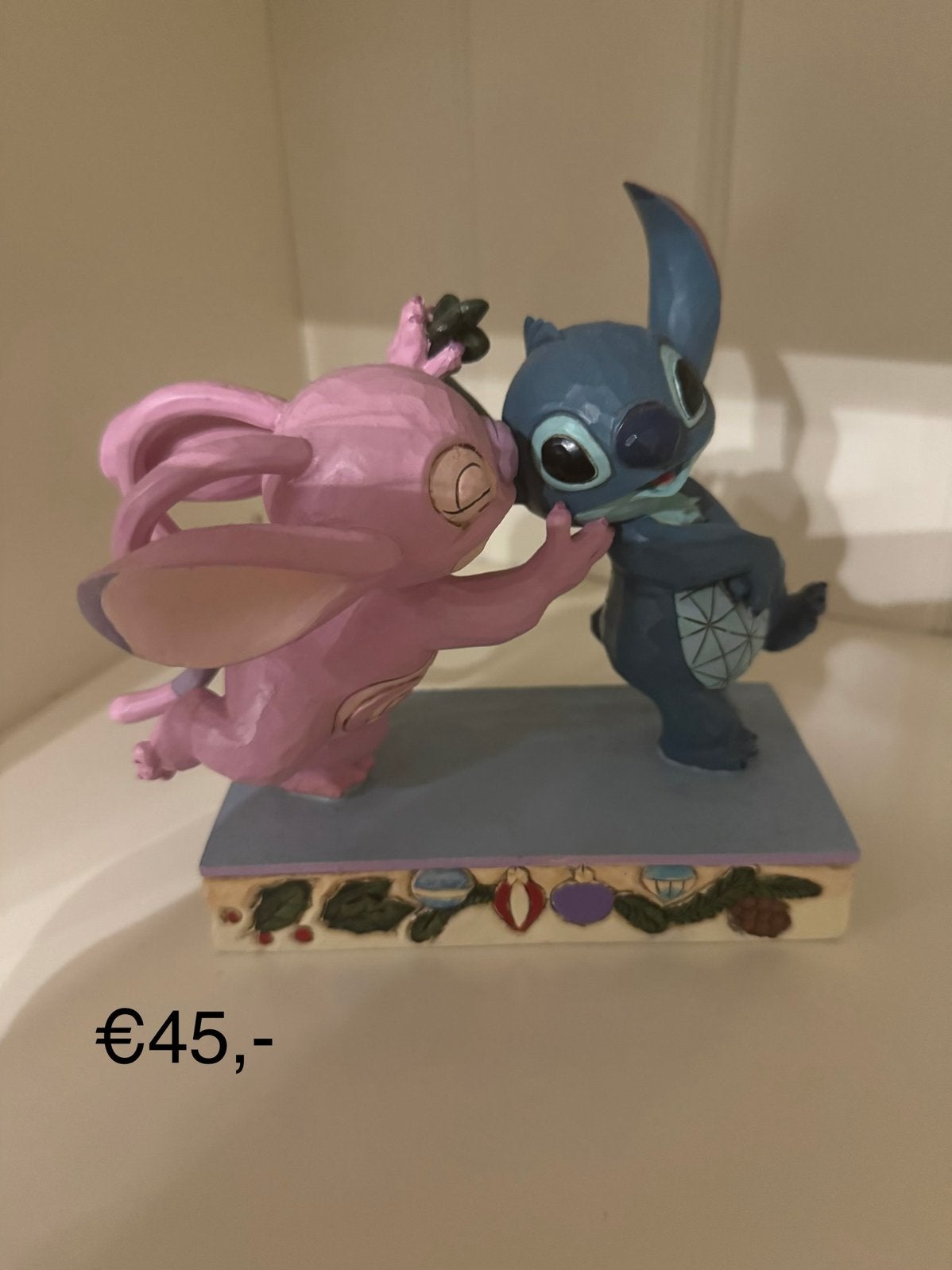 Disney traditions stitch en angel, Verzamelen, Ophalen of Verzenden, Overige figuren, Zo goed als nieuw, Beeldje of Figuurtje