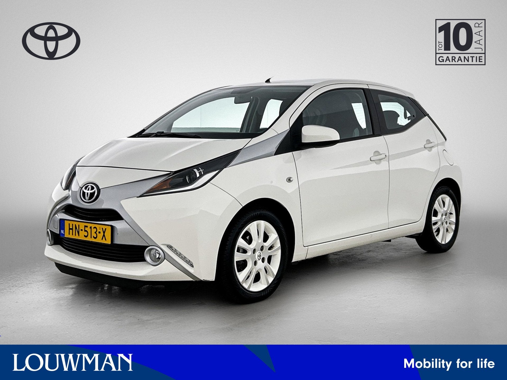 Toyota Aygo 1.0 VVT-i x-pure Automaat | 1e Eigenaar | NIEUW, 12 maanden, Stof, Gebruikt, 4 stoelen