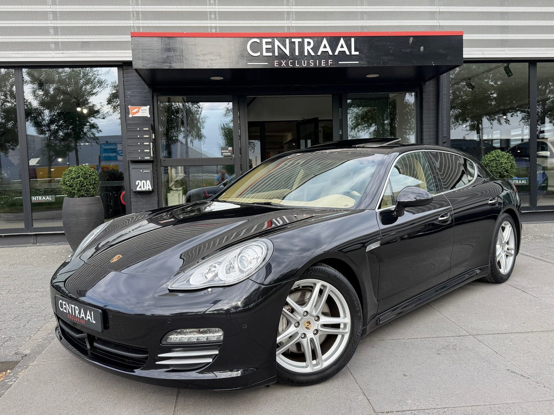 Porsche Panamera 4.8 4S Schuifdak|PDK|Luchtvering|400PK|Memo, Auto's, Porsche, Automaat, Gebruikt, 4 stoelen, Zwart