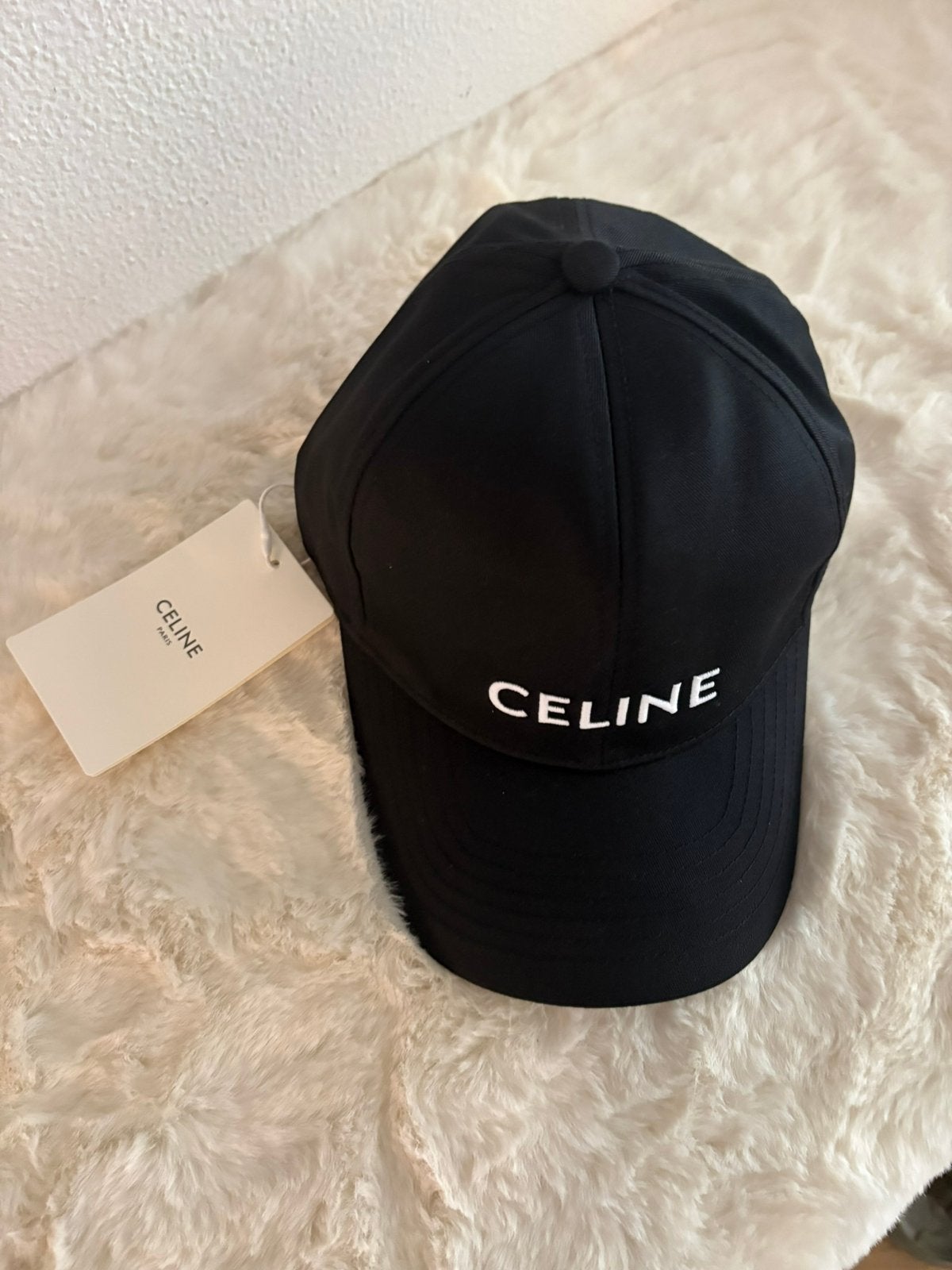 Celine Paris Pet Zwart – Wit Logo – One Size – Nieuw, Ophalen of Verzenden, Nieuw, One size fits all, Pet