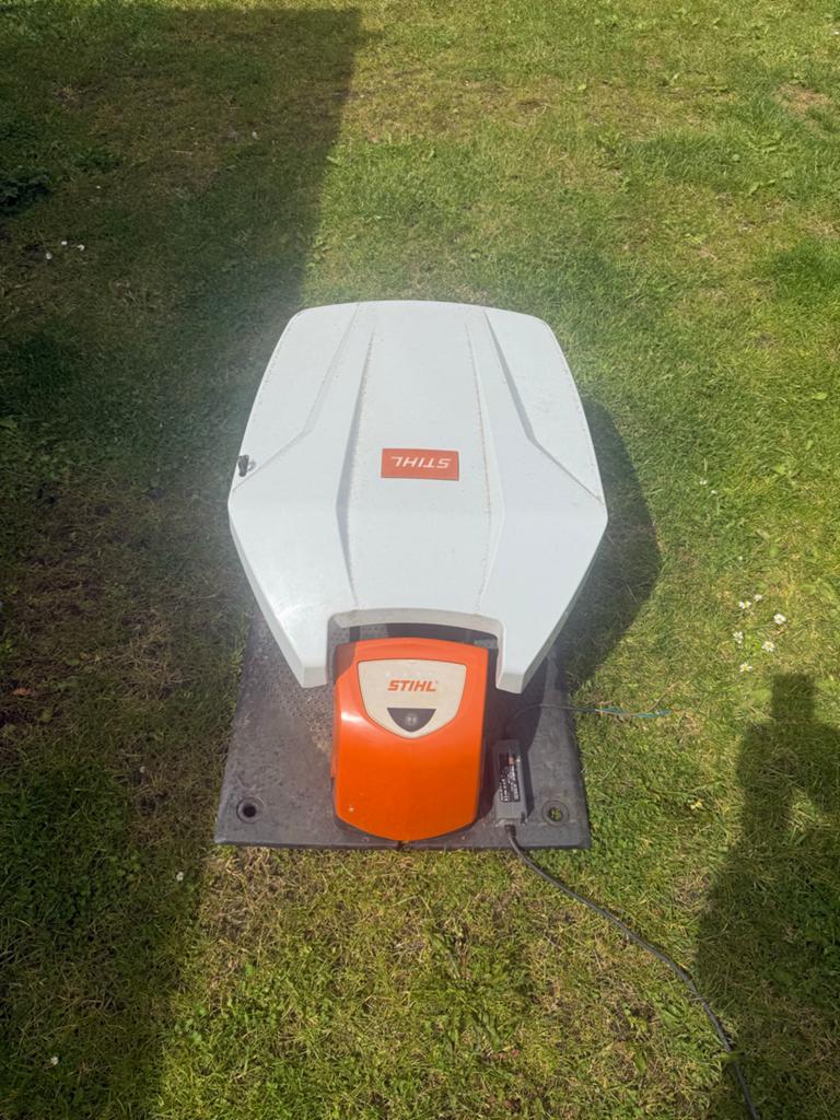 Stihl Robot Grasmaaier RMI 422 pc, Tuin en Terras, Robotmaaiers, Ophalen, Gebruikt
