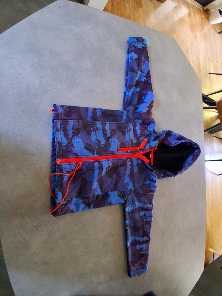 Zomerjas jongen maat 98/104 - Blauw camouflage, Ophalen of Verzenden, Gebruikt, Jongen, Jas