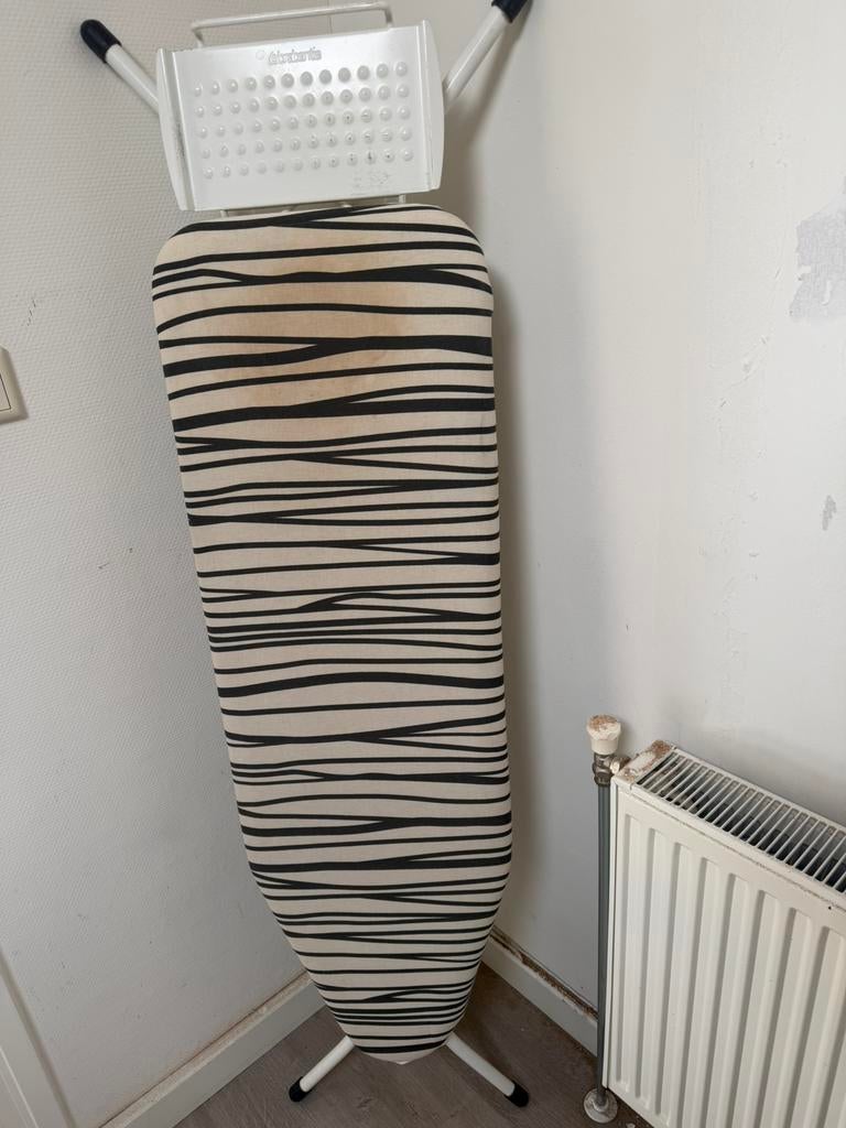 Brabantia Strijkplank met Strijkijzerhouder (vaste prijs), Ophalen, Gebruikt