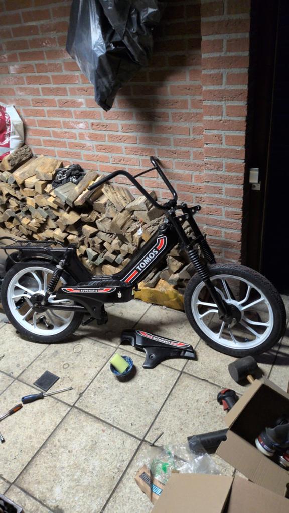 Tomos brommer - Bijna alles nieuw!, Fietsen en Brommers, Brommers | Tomos, Nieuw, Standard, Maximaal 45 km/u, Ophalen of Verzenden