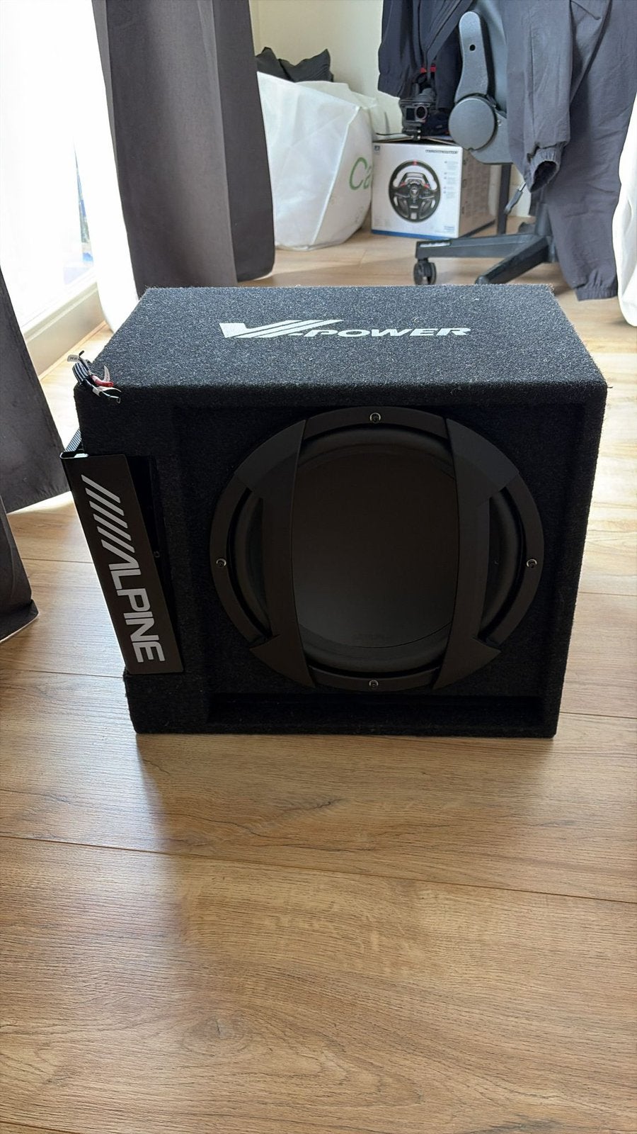 Alpine V-Power Subwoofer + Behuizing + Bekabelingsset, Auto diversen, Autospeakers, Zo goed als nieuw, Ophalen