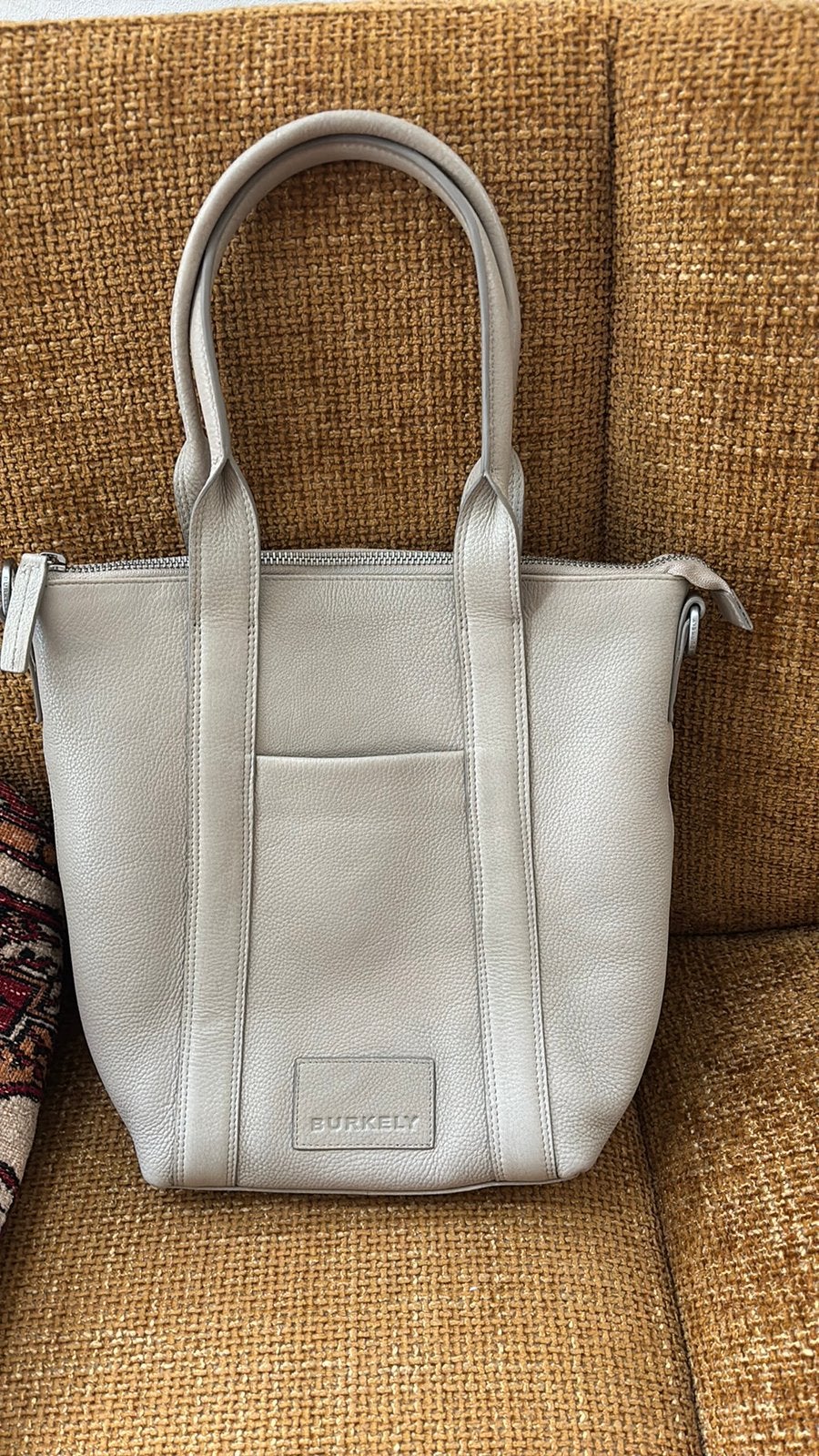 Hand/ schoudertas leer burkely licht taupe nieuwstaat, Ophalen of Verzenden, Zo goed als nieuw, Bruin, Handtas
