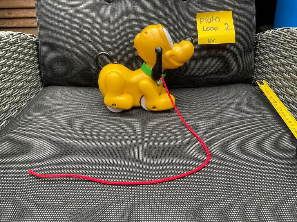Gebruikte, niet kapot, gebruikssporen Disney Pluto loophond, Ophalen, Goofy of Pluto, Gebruikt, Beeldje of Figuurtje