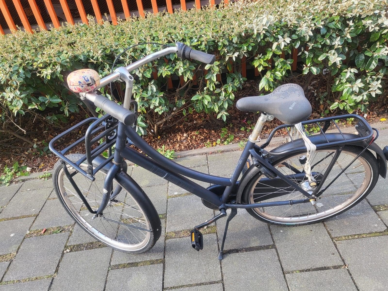 Nette Cortina Fiets Met Voordrager en Terugtraprem, Terugtraprem, Onbekend, Cortina, Onbekend@voorbeeld.nl