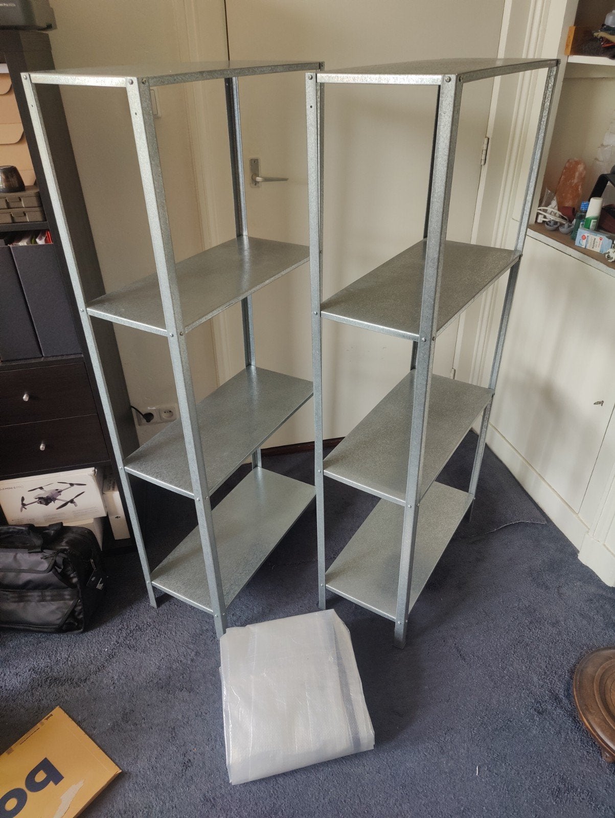 2x IKEA HYLLIS stellingkast + 1x transparante hoes – binnen/, Ophalen, Zo goed als nieuw
