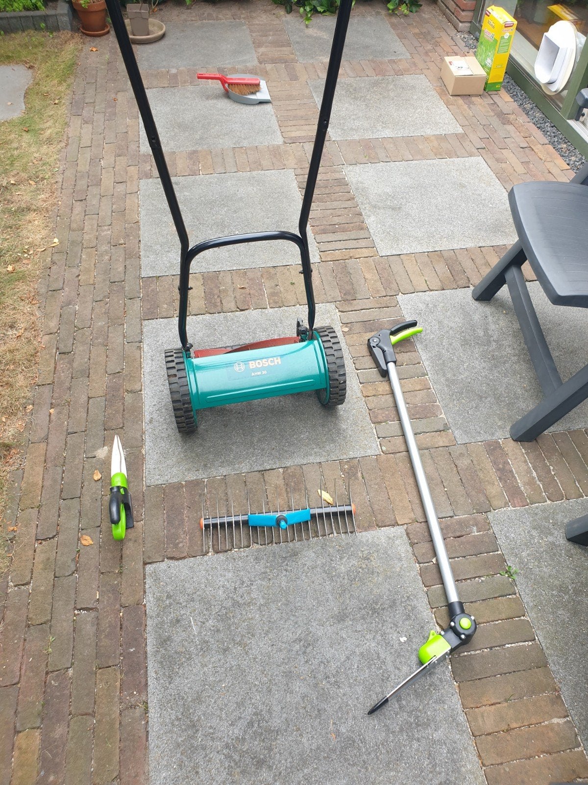 Tuingereedschap: handgrasmaaier, grasscharen, verticute, Ophalen, Gebruikt