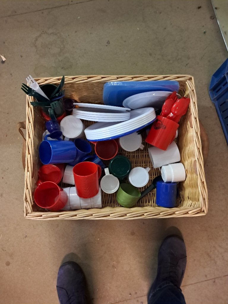 Camping servies, Ophalen, Zo goed als nieuw