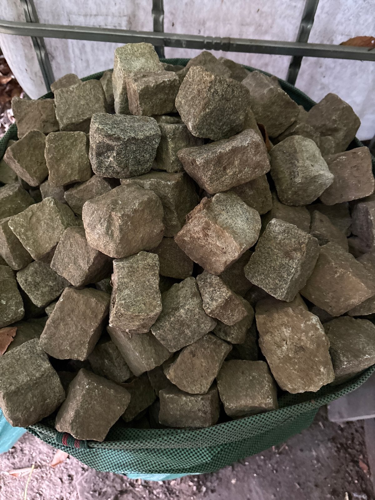 Kinderkopjes natuursteen, Ophalen, Gebruikt, Klinkers, Natuursteen