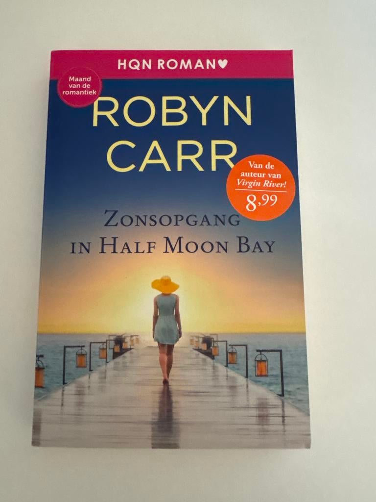 Robyn Carr - Zonsopgang in Half Moon Bay roman, Verzenden, Zo goed als nieuw, Europa overig