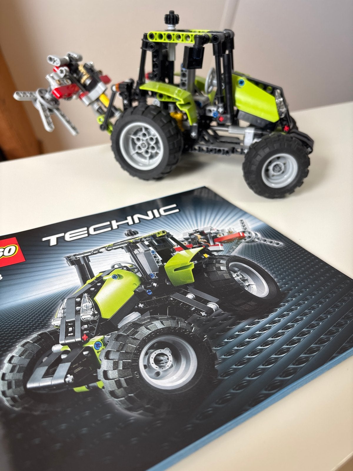 LEGO Technic 9393 Tractor met handleiding, Lego, Ophalen of Verzenden, Zo goed als nieuw, Complete set