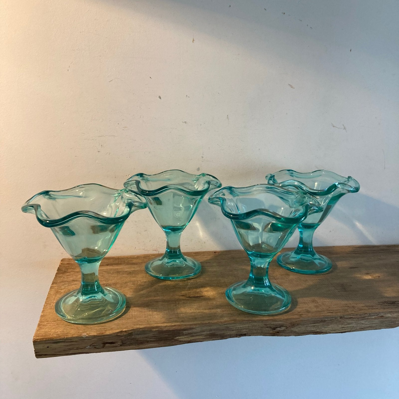 Set van 4 vintage aqua blauwe dessertschotels/ijscoupes, Ophalen of Verzenden