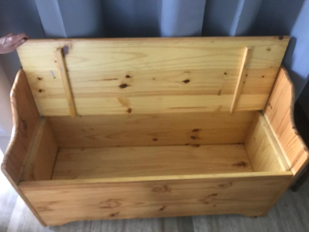 Houten bankje met opbergruimte, Ophalen, Gebruikt