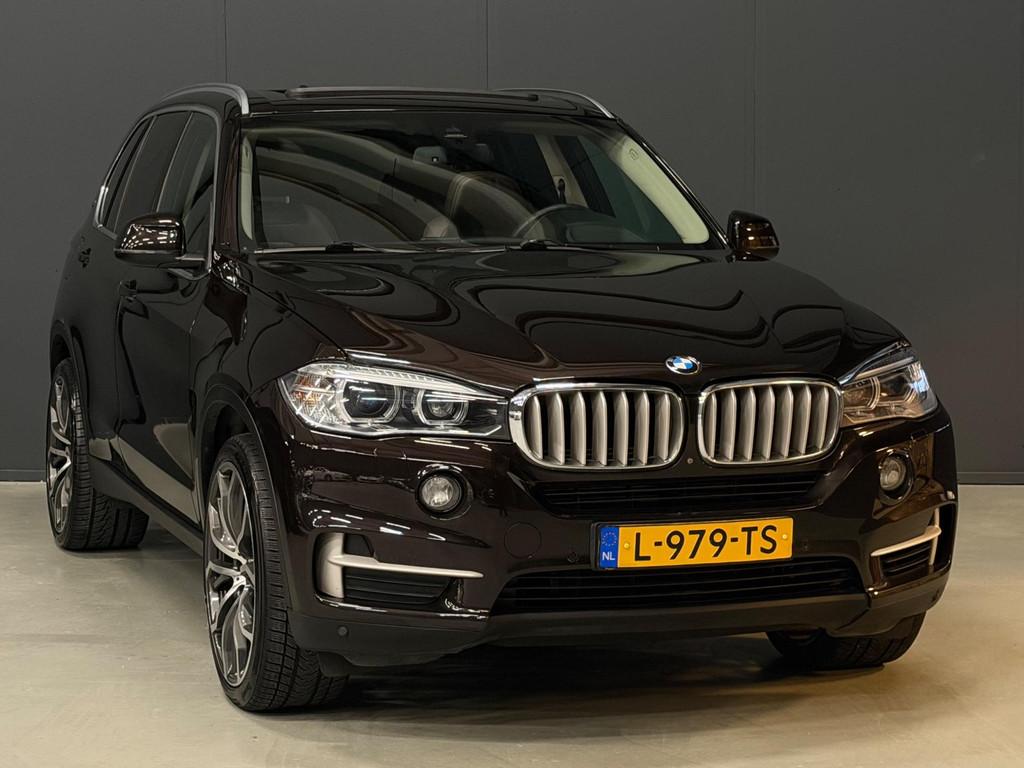 BMW X5 XDrive40e High Executive B&O/PANO/MEMORY/HEAD-UP/M-SP, Gebruikt, 4 cilinders, Bruin, Vierwielaandrijving