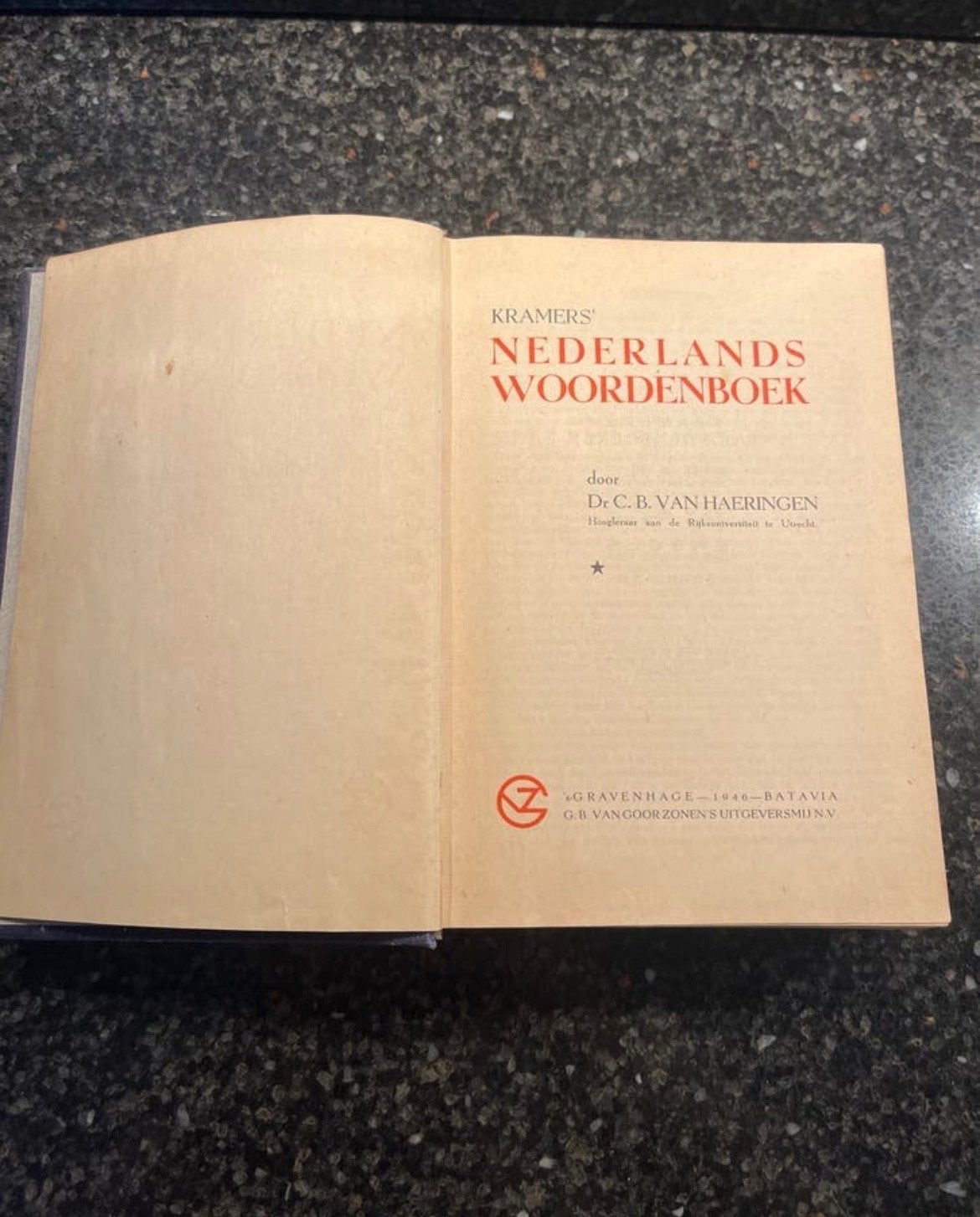 Kramers' Nederlands Woordenboek 1946 - Dr. C.B. van Haeringe, Ophalen of Verzenden, Gelezen, Kramers, Nederlands