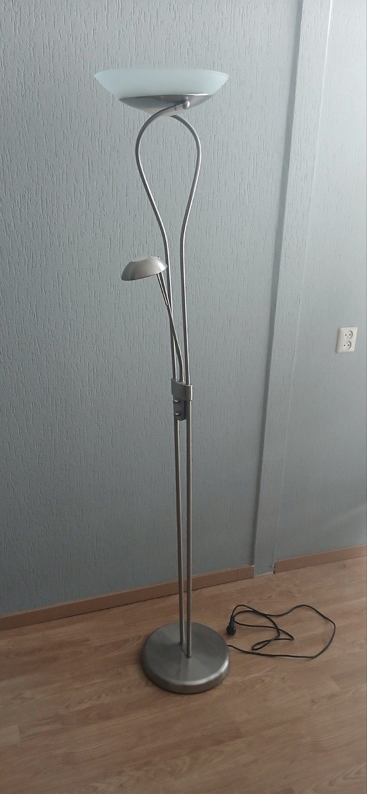 Moderne uplighter met leeslamp - Geborsteld metaal, Ophalen, Gebruikt, Glas, Modern