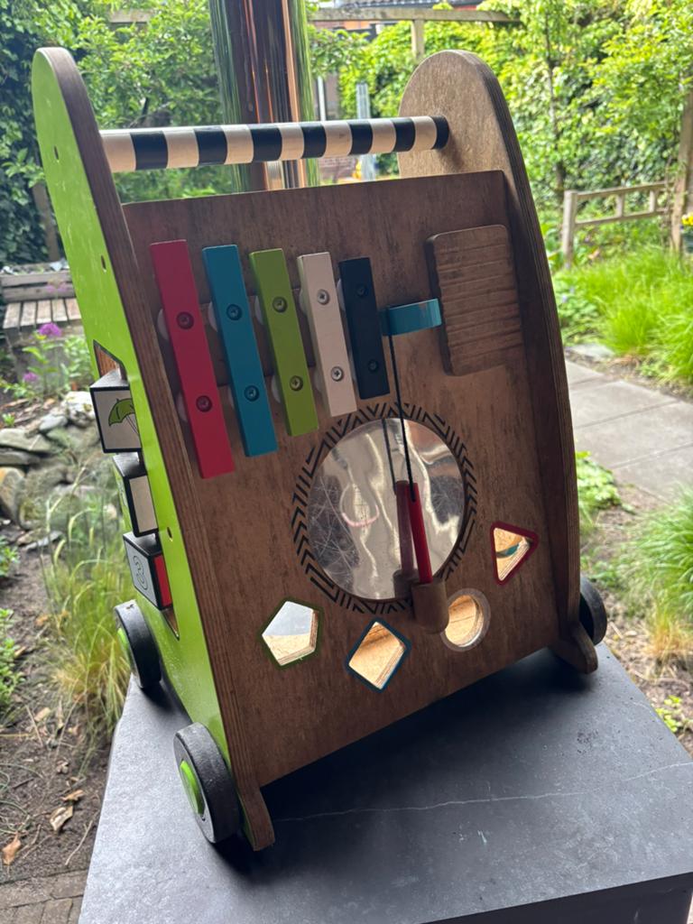 Houten loopwagen met activiteitenbord, Ophalen, Gebruikt, Overige typen, Met wieltjes