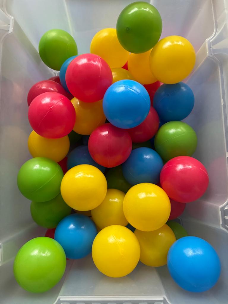 51 kleurrijke ballenbak ballen, Ophalen of Verzenden, Zo goed als nieuw, Jongen of Meisje