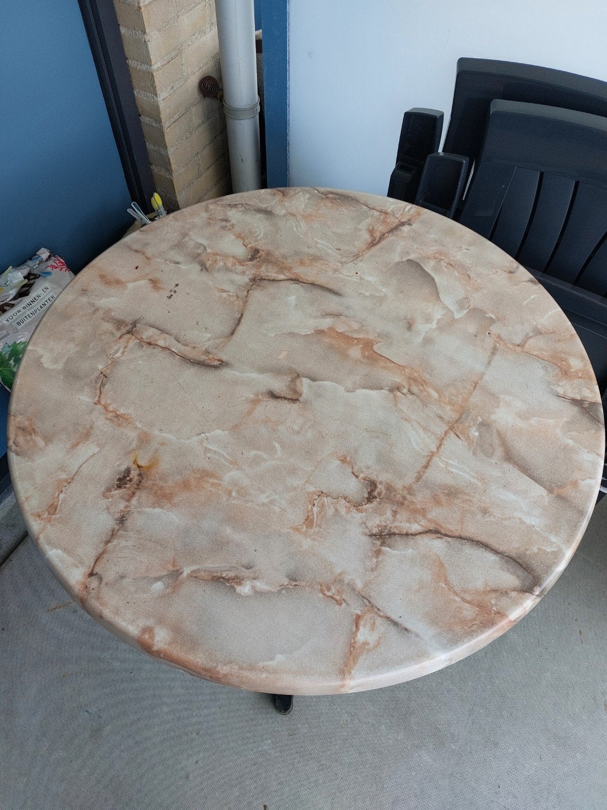 ronde Terras tafel, Ophalen, Rond