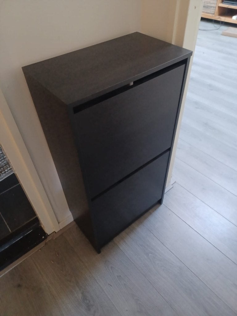 Handig zwart schoenenkastje te koop - IKEA Bissa, Ophalen, Zo goed als nieuw, IKEA, scandinavisch,