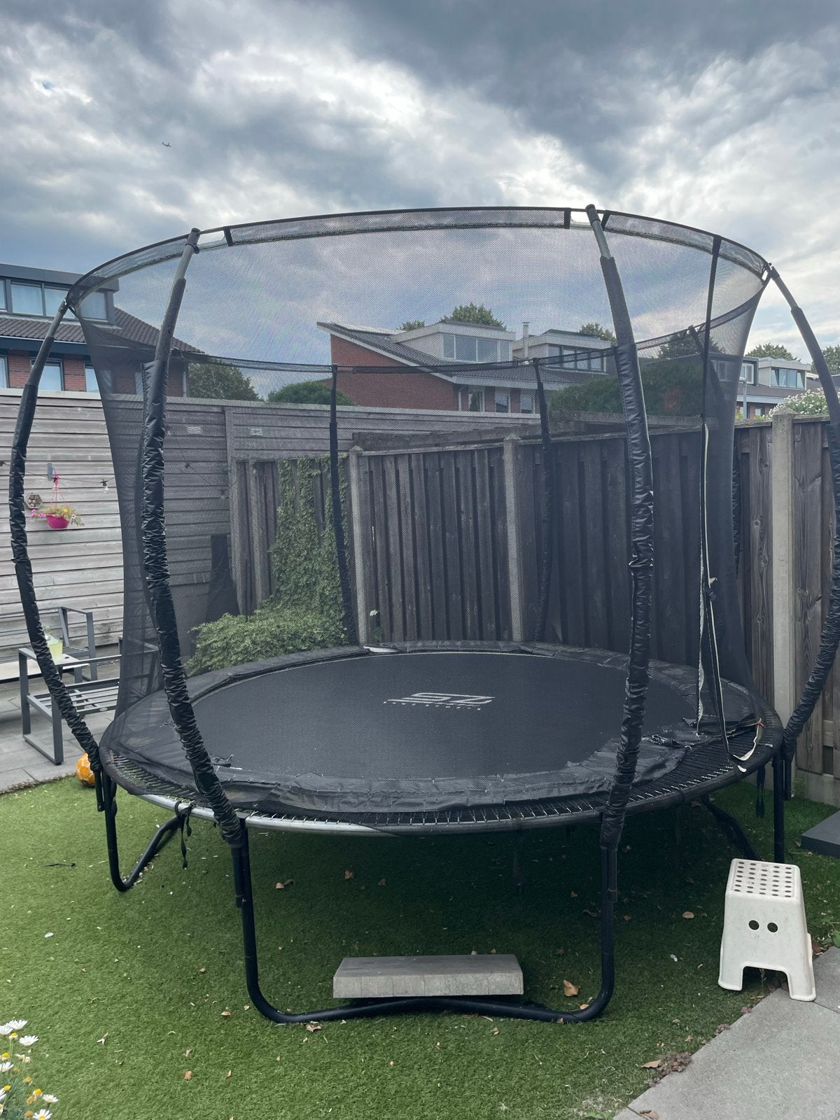 trampoline 305 cm met veiligheidsnet en beschermhoes, Kinderen en Baby's, Ophalen, Gebruikt